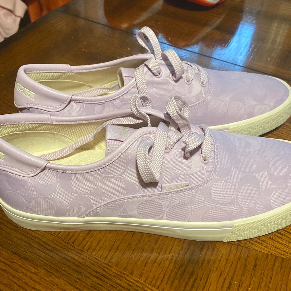 Coach tennis shoe